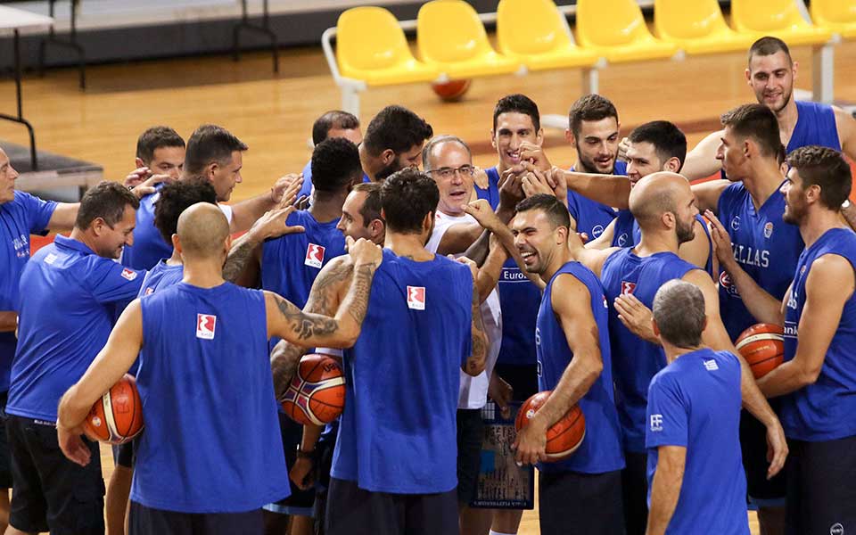 τζάμπολ-με-φόντο-την-κίνα-2272407