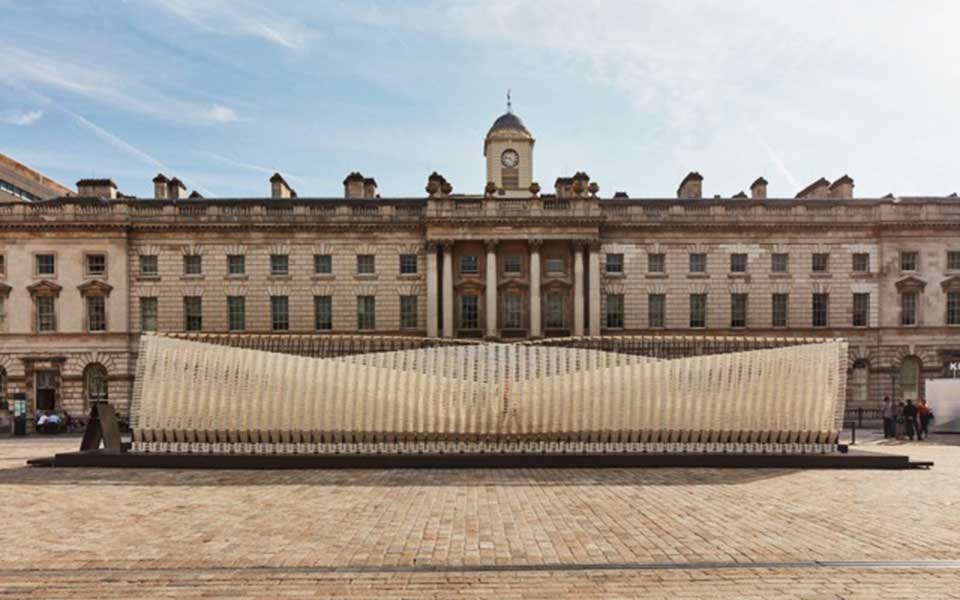 ο-θεατής-στο-επίκεντρο-των-έργων-της-νά-2272484