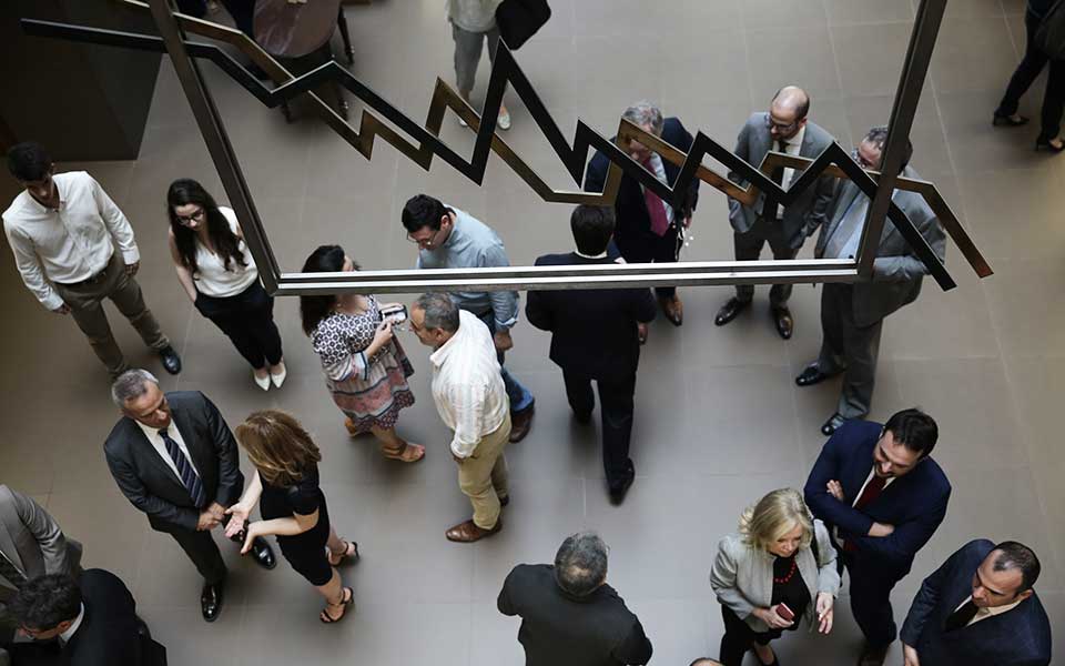 σφυροκόπημα-στις-μετοχές-των-τραπεζώ-2272602