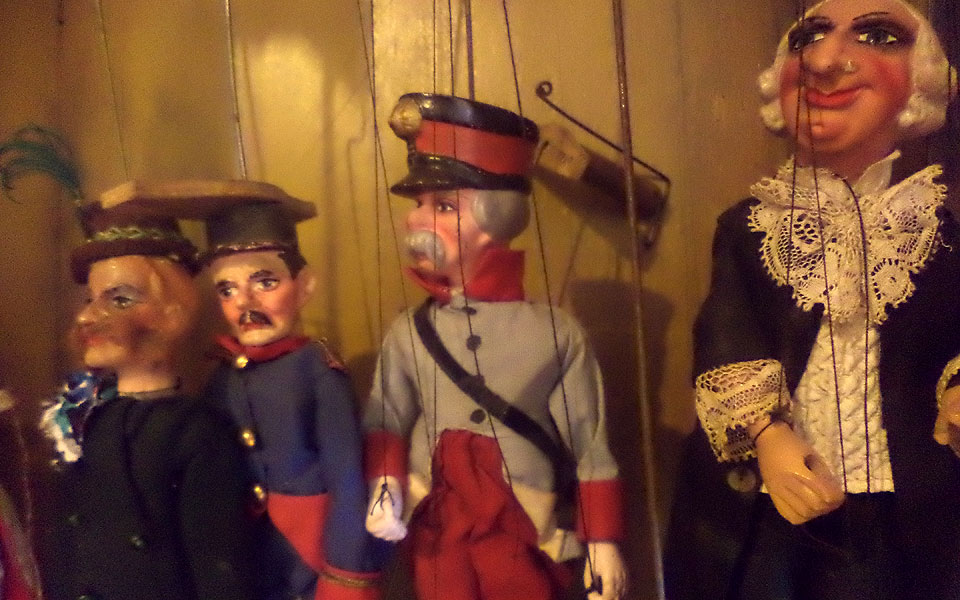 το-θέατρο-στ-ακροδάχτυλα-μια-έκθεση-2274745