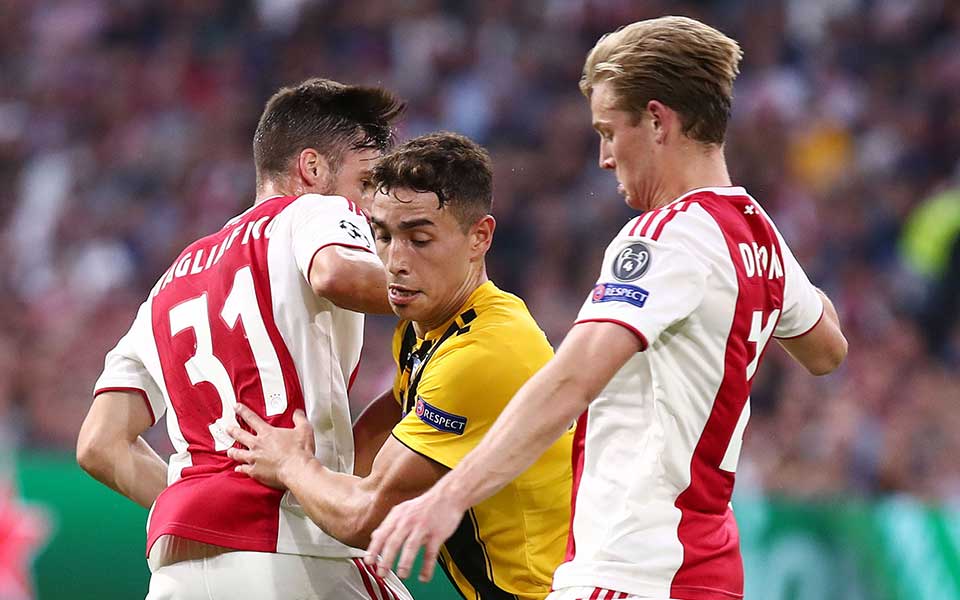 τσαμπιονς-λιγκ-αεκ-κατώτερη-των-περι-2273638