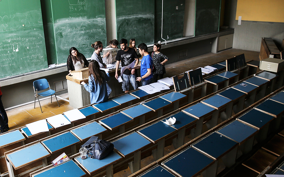 πτυχιούχοι-χωρίς-δεξιότητες-η-ελλάδ-2275123