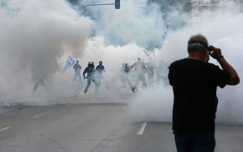 εξήντα-άνθρωποι-δέχθηκαν-τις-πρώτες-β-2271825