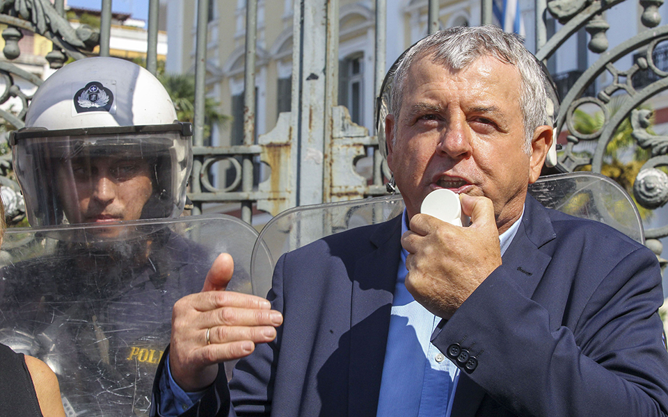 ποεδην-η-κυβέρνηση-λέει-τη-μισή-αλήθε-2271525