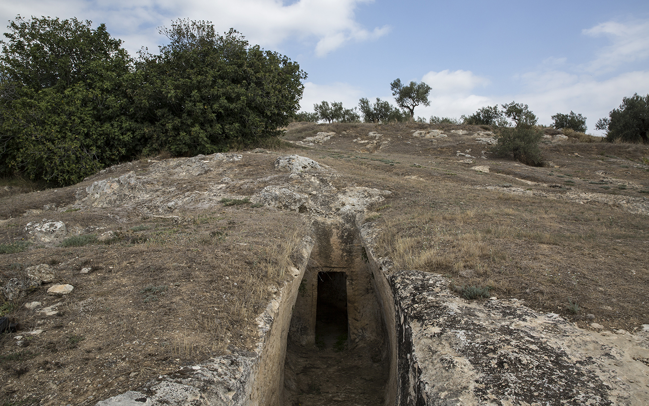 τα-μυστικά-μιας-γης-σπαρμένης-με-αρχαί-2275421