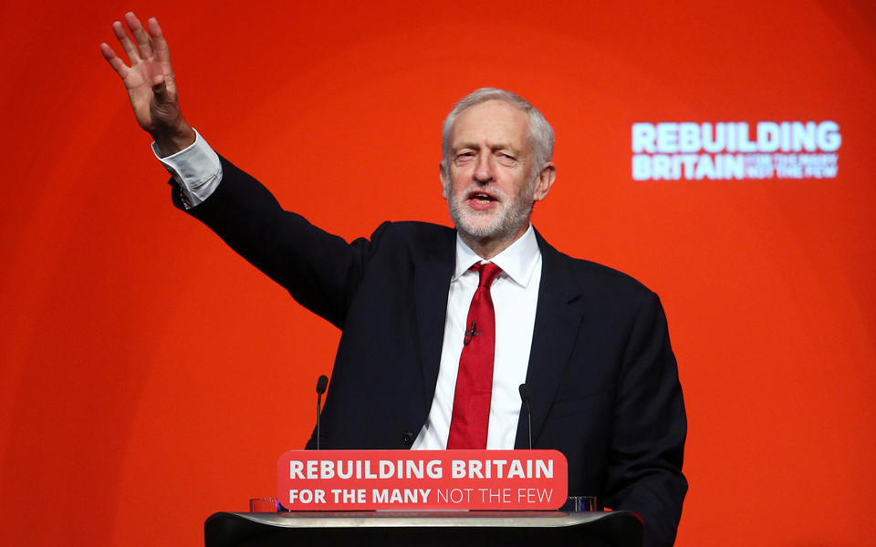 ο-κόρμπιν-κερδίζει-το-έδαφος-που-χάνει-2275412