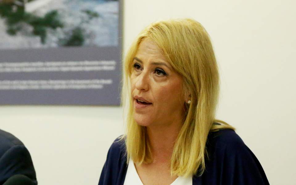 η-δούρου-καλείται-ως-ύποπτη-για-τις-πλη-2275185