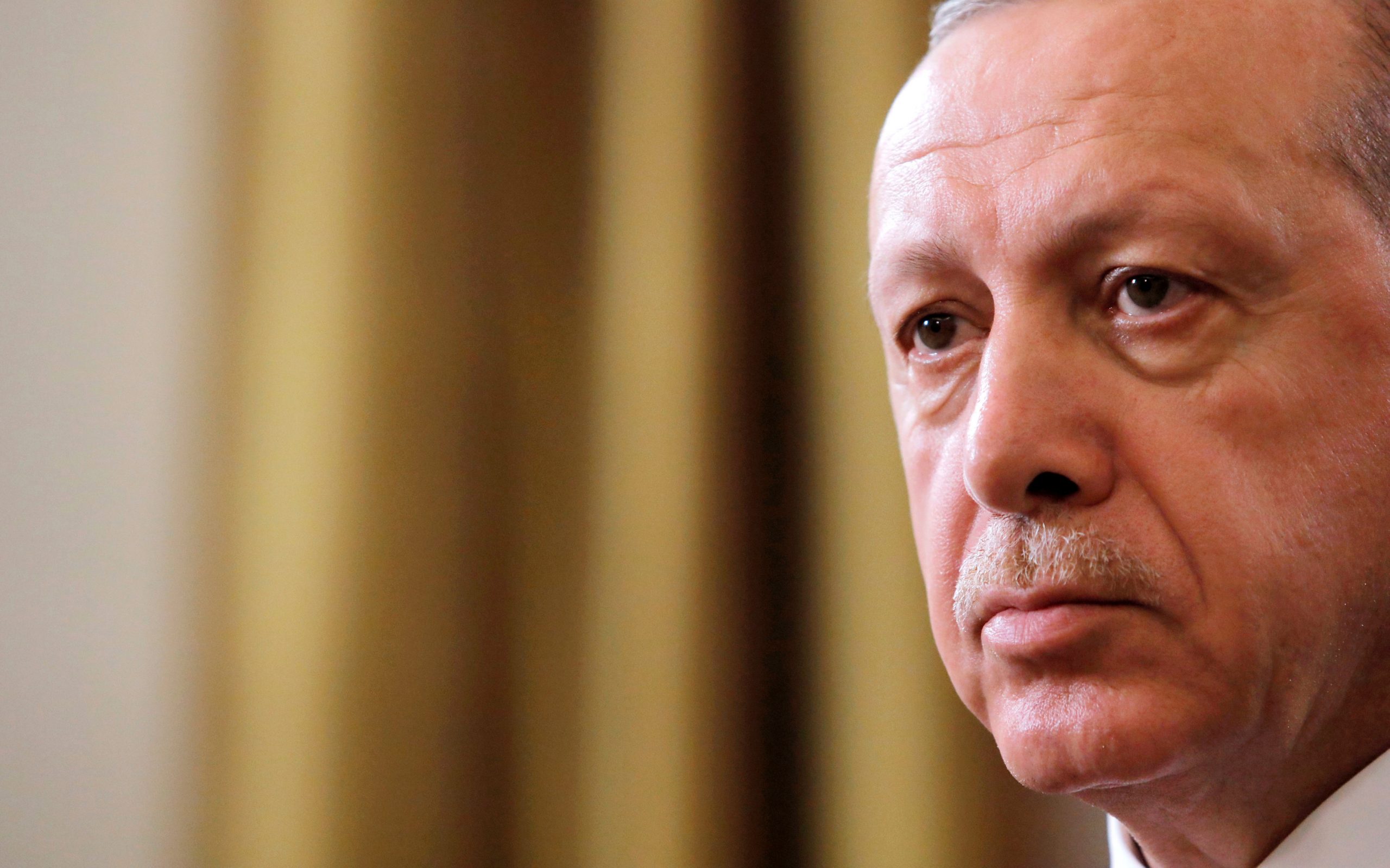 politico-ο-ερντογάν-στο-βερολίνο-με-την-ελπίδ-2274864