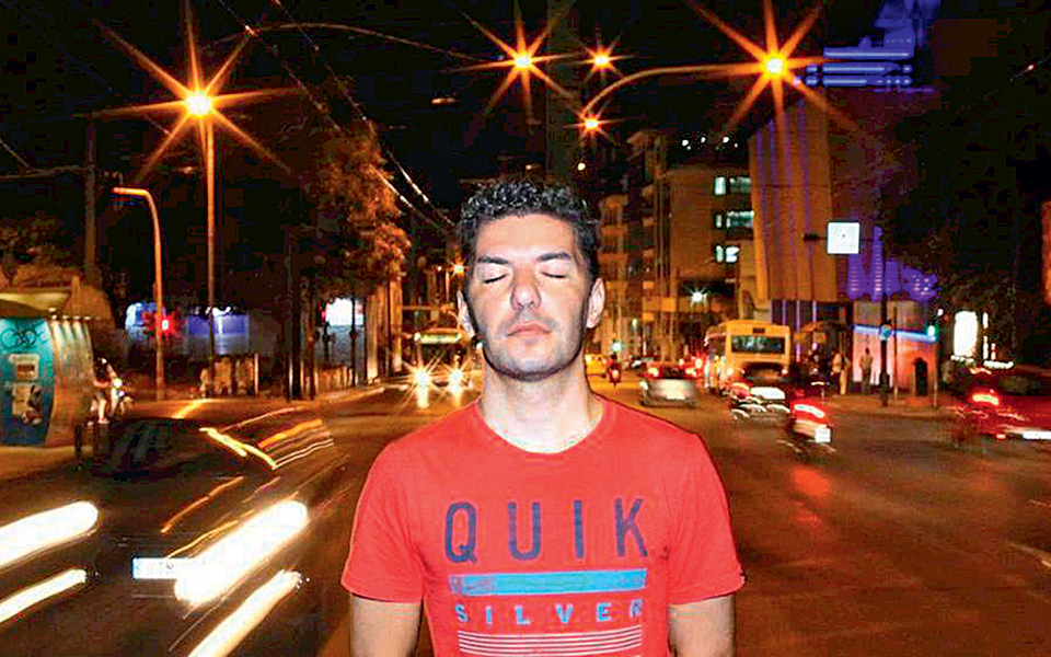 στη-σύντομη-ζωή-του-έτρεχε-πάντα-να-ξεφ-2275360