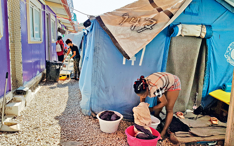 περίμενε-η-πιο-γνωστή-λέξη-στη-μόρια-2275329
