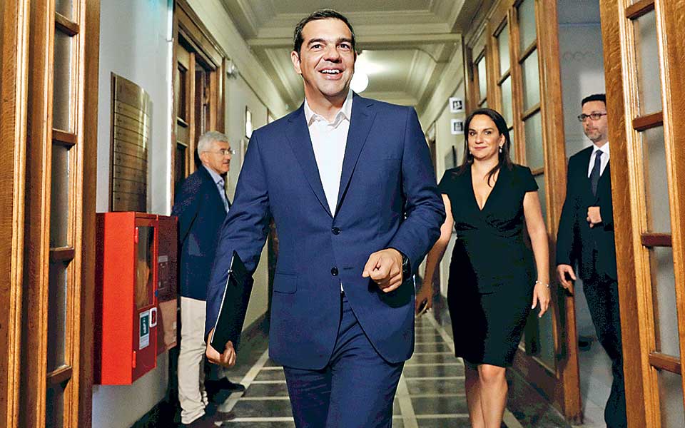 τσίπρας-απόφαση-εκτός-μνημονίων-2270921