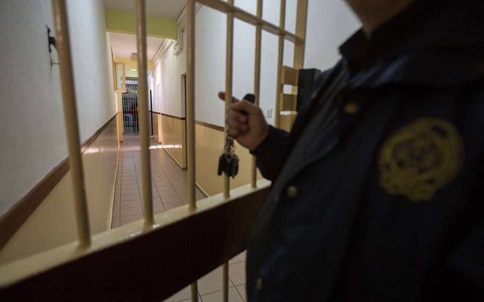 βιομηχανία-αποφυλακίσεων-με-πιστοπο-2270982