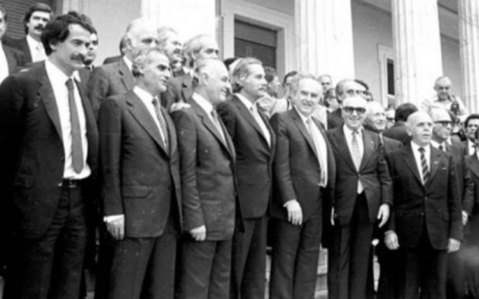 πέθανε-το-ιδρυτικό-στέλεχος-του-πασοκ-2272148