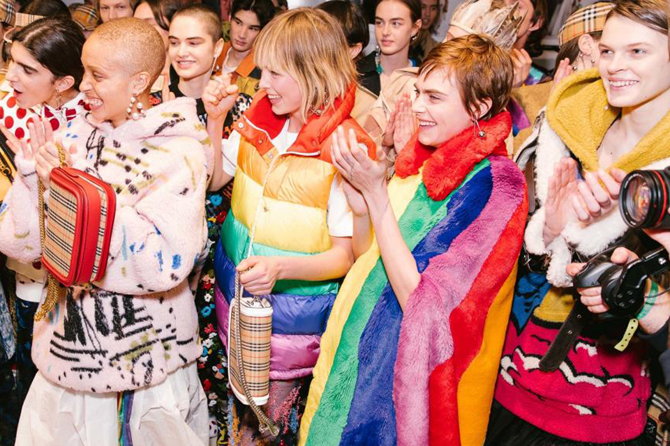 απαγορεύτηκε-η-γούνα-στην-εβδομάδα-μό-2271490