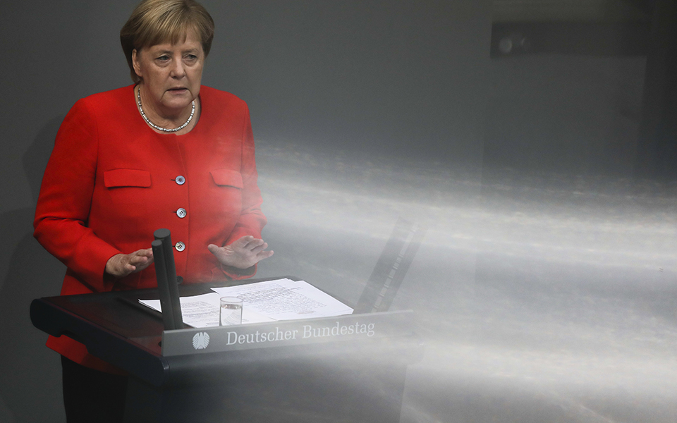 η-μέρκελ-καλεί-την-εε-να-δείξει-αλληλε-2272283