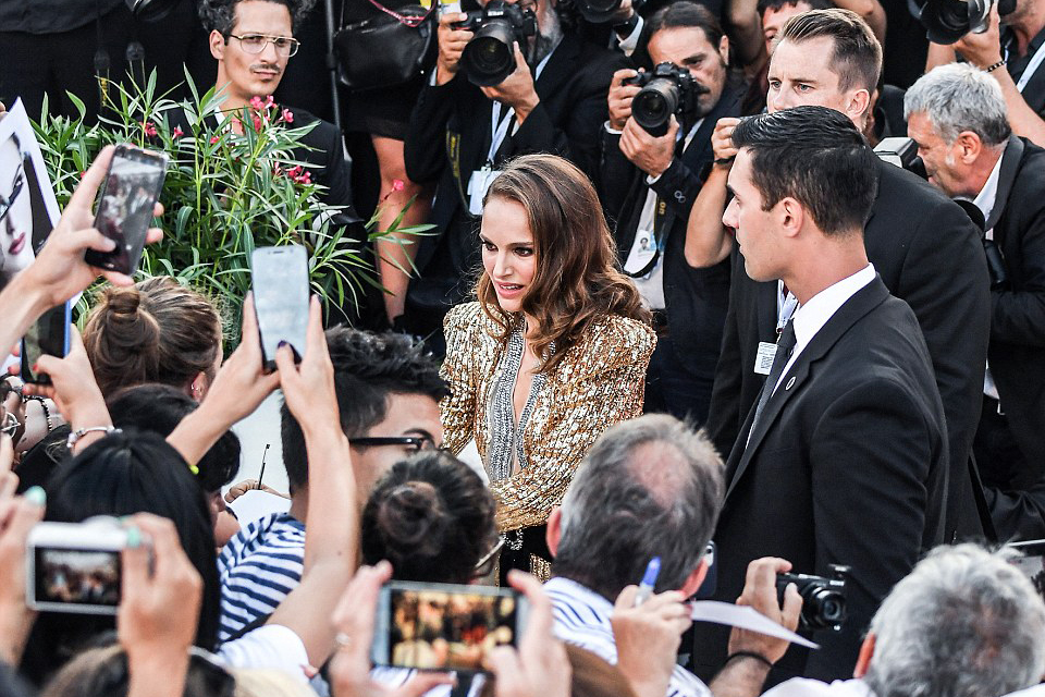 αυτές-οι-στιγμές-από-το-φεστιβάλ-βενετ-2271087