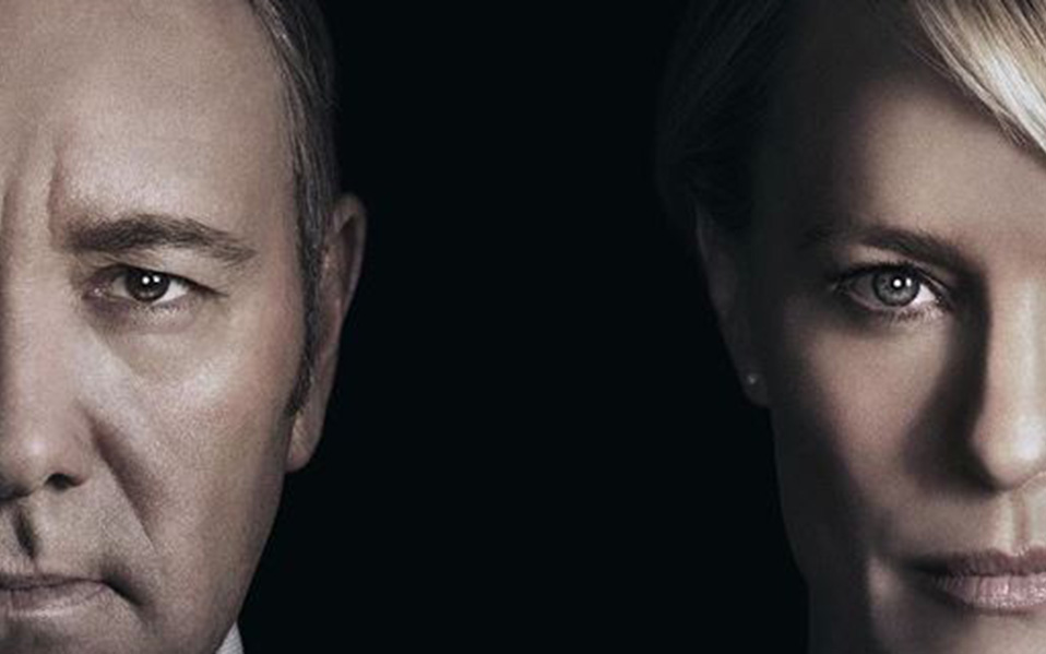 στο-πλευρό-του-κέβιν-σπέισι-η-κυρία-α-2270895