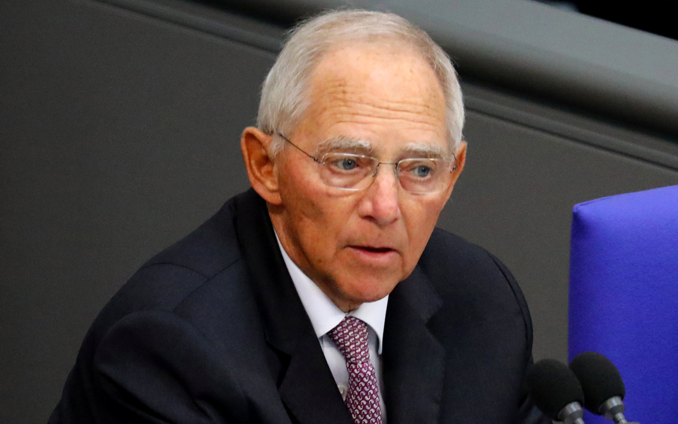 σόιμπλε-να-ενσωματώσουμε-τους-πρόσφυ-2274272