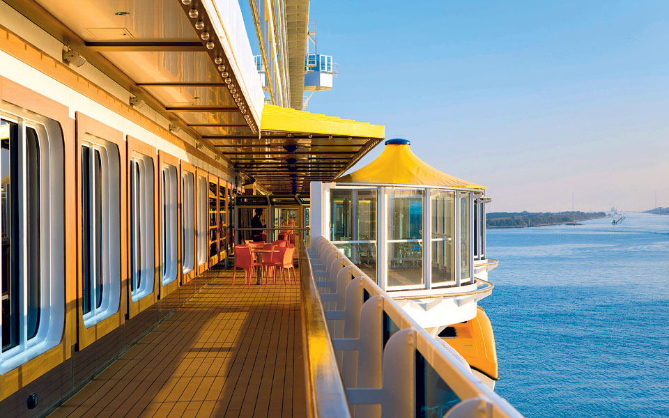 δυτική-μεσόγειος-ραντεβού-στο-πλοίο-2280905