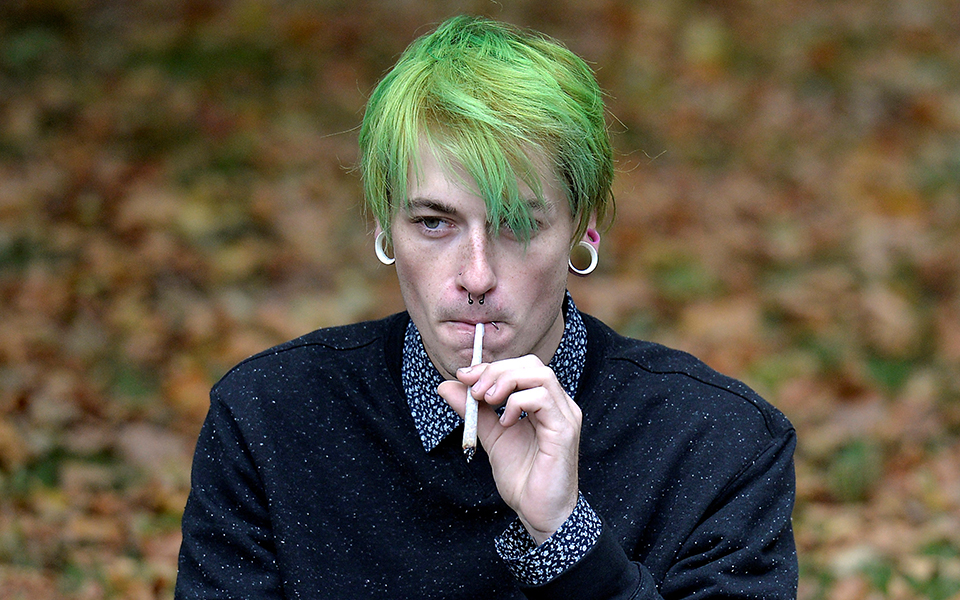 πιο-επιβλαβής-η-κάνναβη-από-το-αλκοόλ-2276488