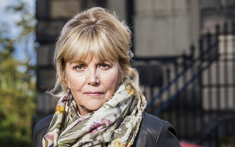 η-σκληρή-κριτική-2277089