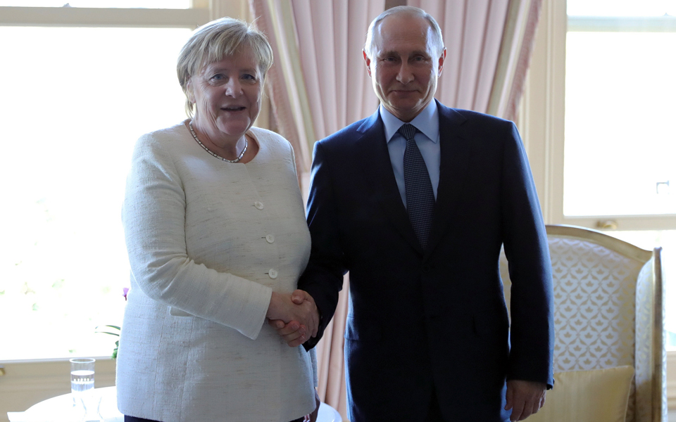 συνάντηση-πούτιν-μέρκελ-στην-κωνστα-2280514