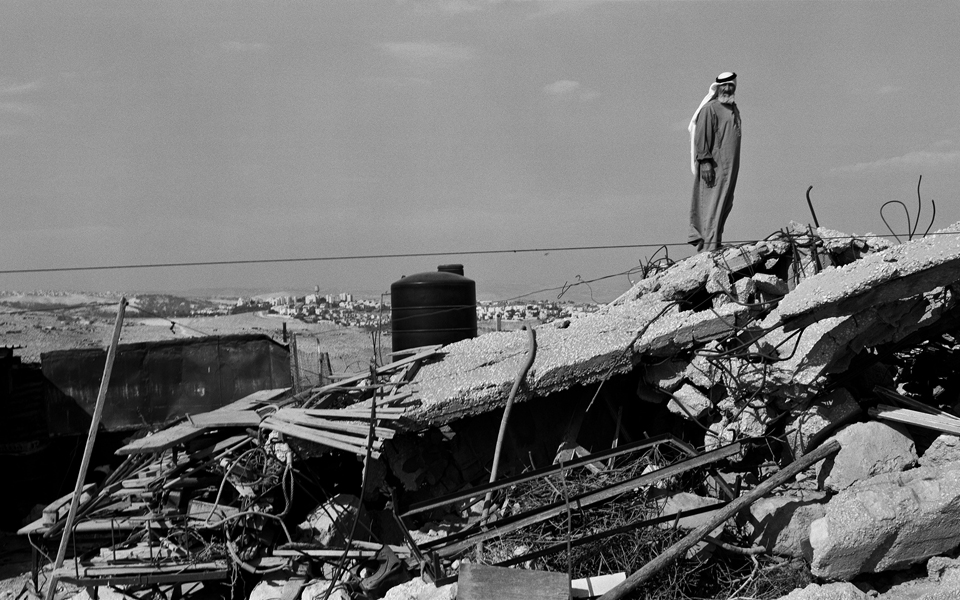 ο-γκρίζος-κόσμος-ενός-θρυλικού-φωτο-2279059