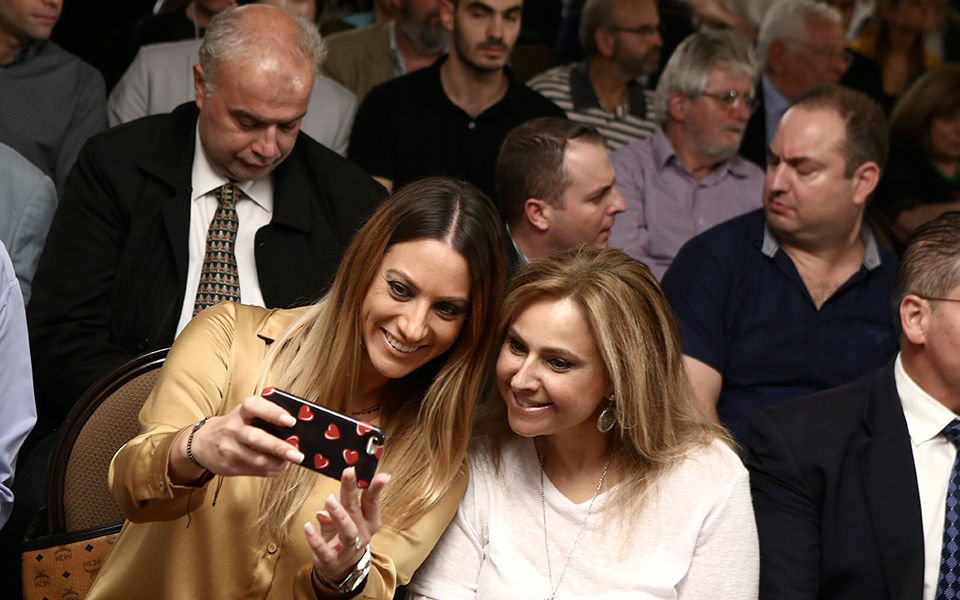 μας-έπιασαν-κότσους-2277315