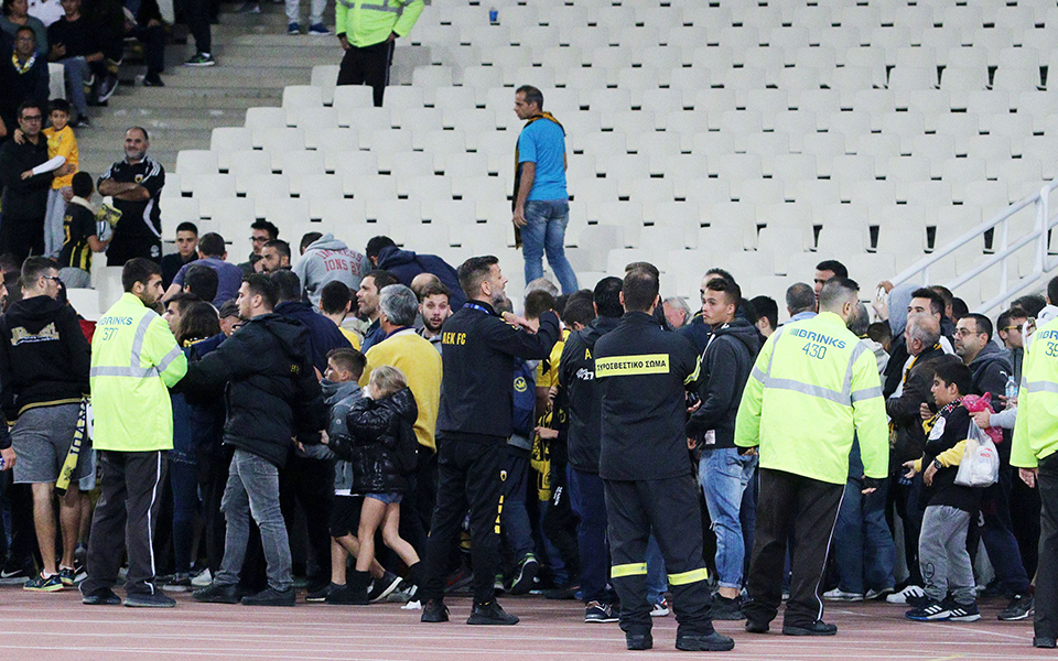 με-βαριά-ποινή-κινδυνεύει-η-αεκ-2277272