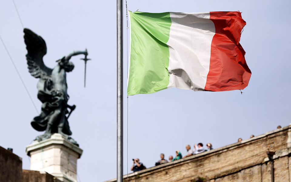 υποβάθμισε-την-ιταλία-ο-moodys-2279114