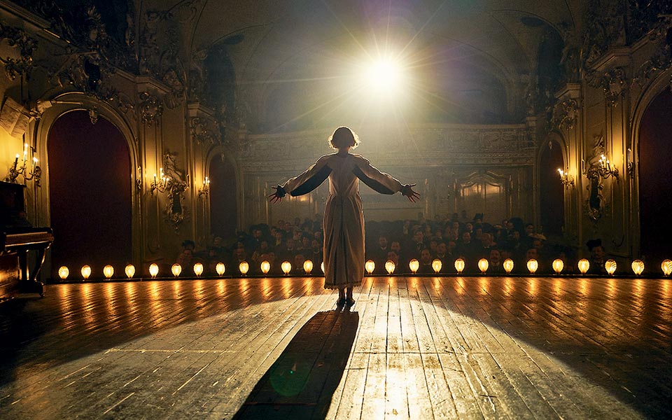 πίσω-από-ένα-ανδρικό-όνομα-2277751