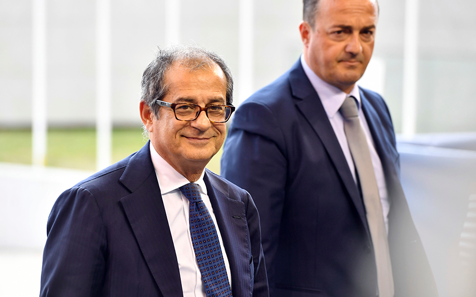 η-ρώμη-αυξάνει-τους-φόρους-για-τις-ιταλ-2278506