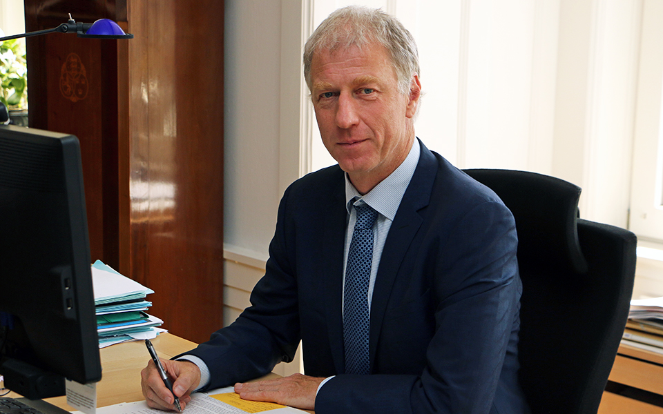 χ-μπρούινιξ-η-ελλάδα-προσφέρεται-για-2278804