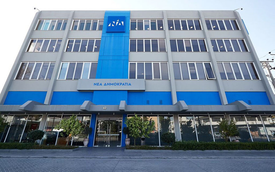 στο-στόχαστρο-ν-δ-ο-καμμένος-2279577