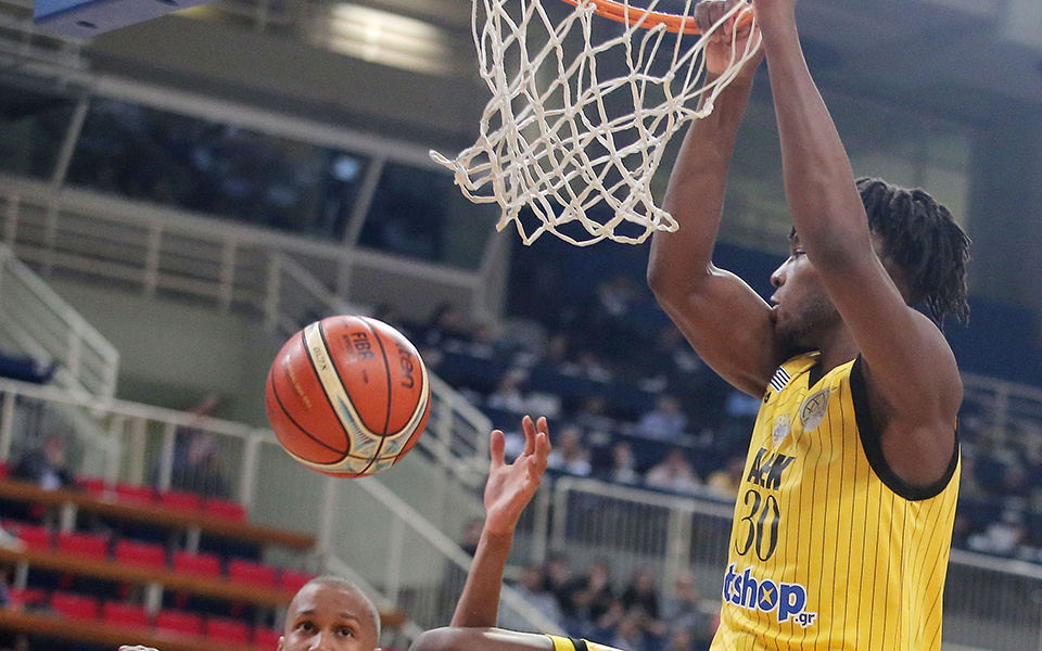 μπάσκετ-νικηφόρος-βραδιά-για-αεκ-προμ-2279979