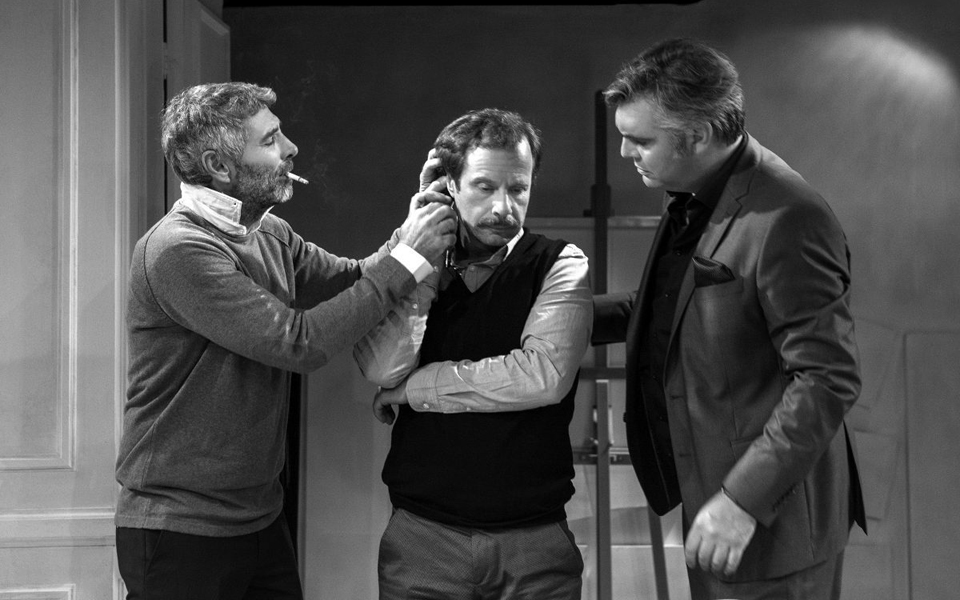 μια-ευφυής-κωμωδία-διεκπεραιωμένη-με-2280122