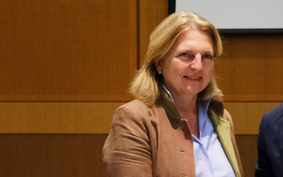 κνάισλ-στην-κ-παράθυρο-ευκαιρίας-οι-2280838