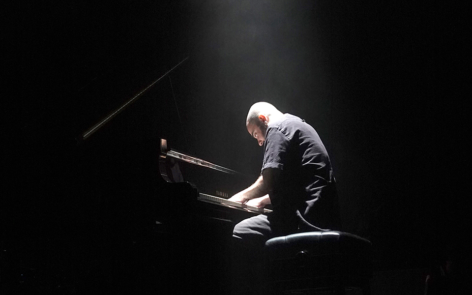 φιλί-ζωής-σε-ερμηνευτές-και-διοργανωτ-2281071