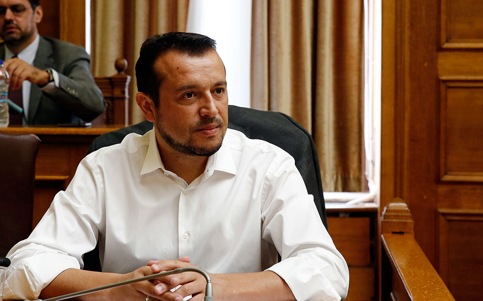 ν-παππάς-δεν-είναι-καλή-εικόνα-οι-διαφ-2275640