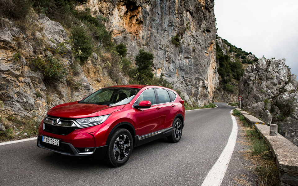 νέο-honda-cr-v-ριζικά-ανανεωμένο-εντός-κι-εκτό-2279344