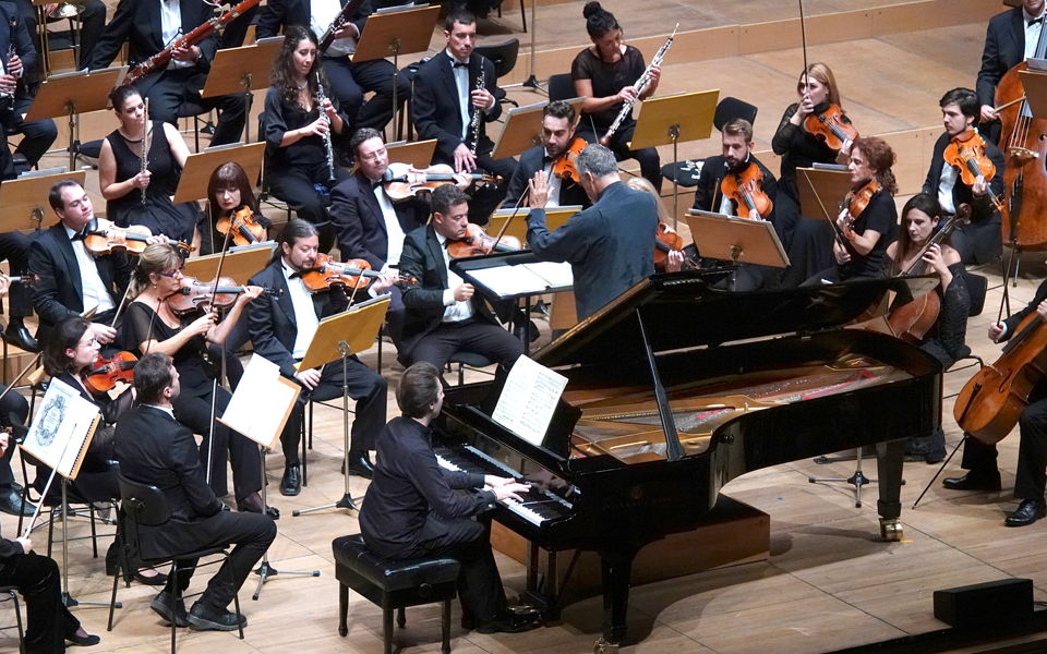 συμφωνικός-λιστ-και-καλομοίρης-από-τη-2280124