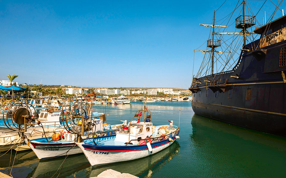 αγία-νάπα-όχι-μόνο-πάρτι-2277324