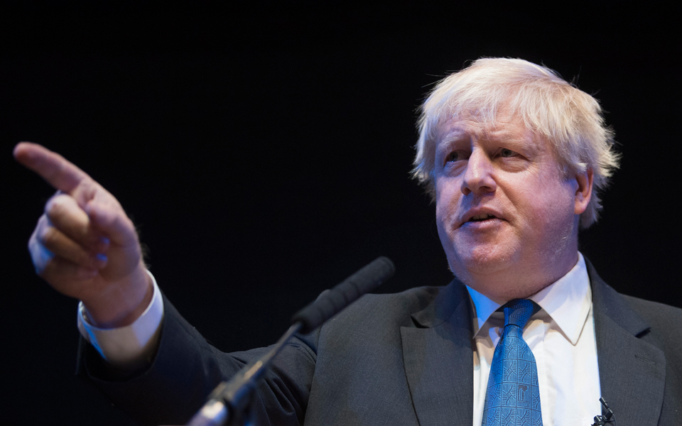 σκληρή-επίθεση-τζόνσον-στη-μέι-να-ξεφ-2275924