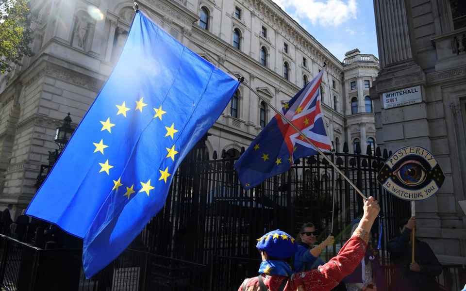 οι-εργατικοί-απειλούν-ότι-δεν-θα-ψηφίσ-2278071