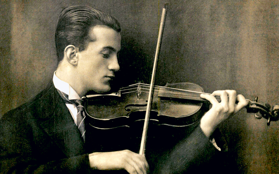 το-βερολίνο-φωτίζει-τον-σκαλκώτα-2276635