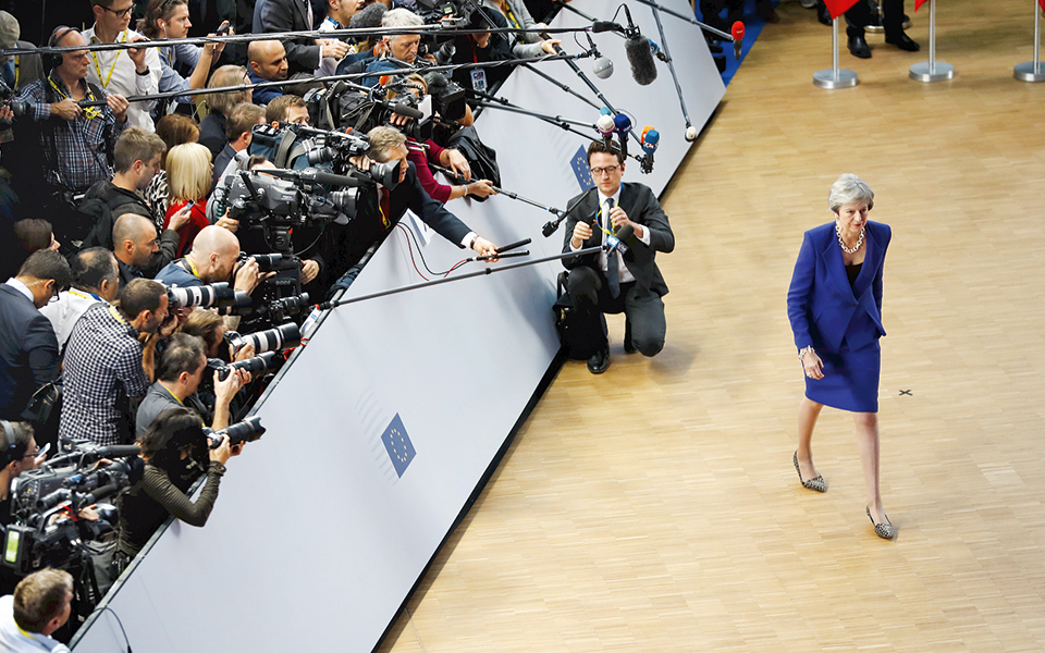 προς-παράταση-της-μεταβατικής-περιόδ-2278950