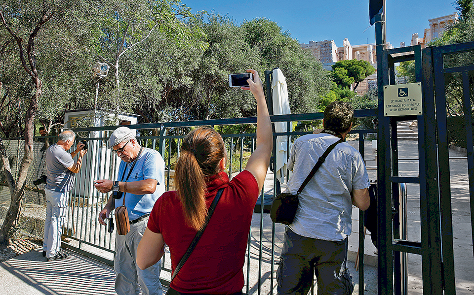 η-ακρόπολη-μας-υπενθυμίζει-ότι-τίποτε-2277667