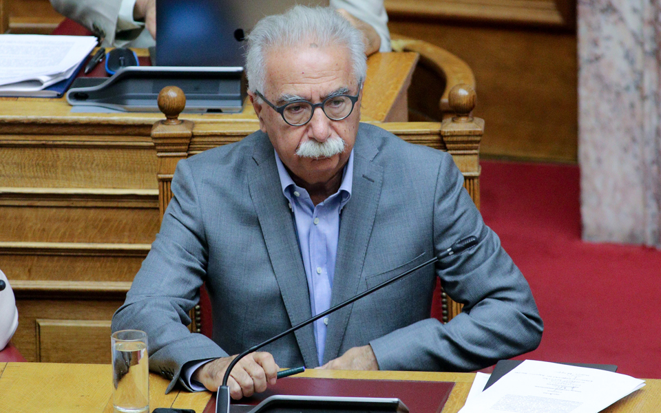 θεολόγοι-κατά-γαβρόγλου-με-πειθαρχικ-2276386