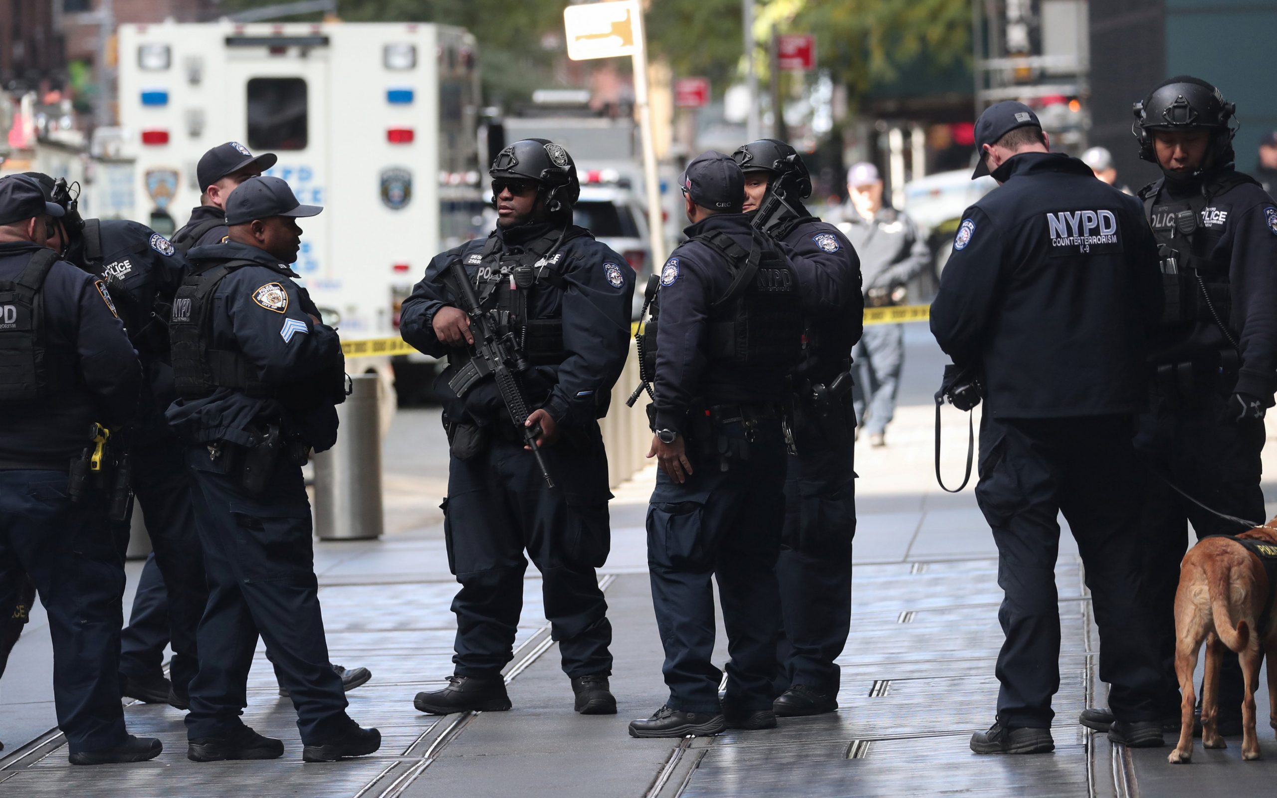 ύποπτο-δέμα-και-σε-γραφείο-βουλευτή-τω-2279946