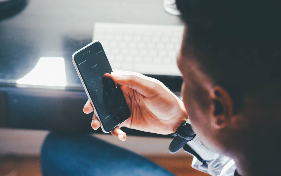 διεθνής-κατασκοπεία-μέσω-κινητών-τηλ-2279392